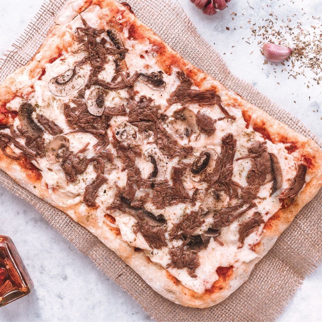 Pizza Carne Mechada - La Muzza